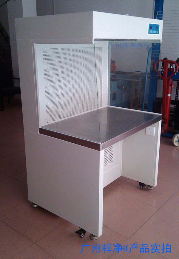 水平層流百級潔凈工作臺可連接組成生產(chǎn)流水線,也可單臺使用,可移動,靈活性強(qiáng)等優(yōu)點(diǎn)。