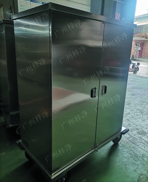 一次性物品電動(dòng)轉(zhuǎn)運(yùn)車采用304拉絲不銹鋼板面板厚度：≥1.2mm,表面作拉絲亞光處理。