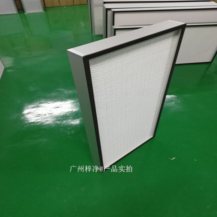 高效過濾器通常安裝在送風(fēng)系統(tǒng)的末端，靠近高效送風(fēng)口的位置。